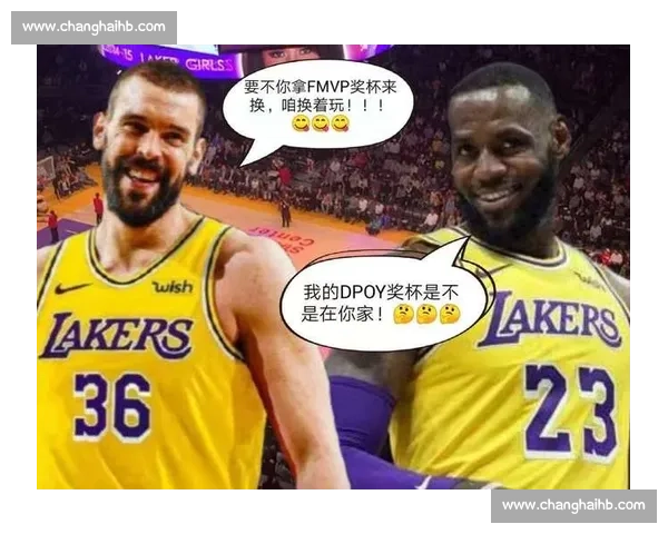 勒布朗詹姆斯与保罗加索尔巅峰对决回顾及战术博弈深度解析 勒布朗詹姆斯与保罗加索尔巅峰对决回顾及战术博弈深度解析